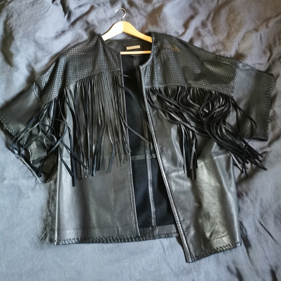 Fringe jacket /cape by Uterqüe - Picture 4 of 5